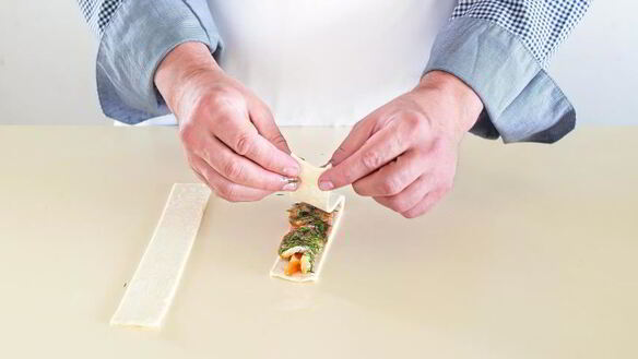 ШАГ 4. рыбные слойки с лососем и палтусом