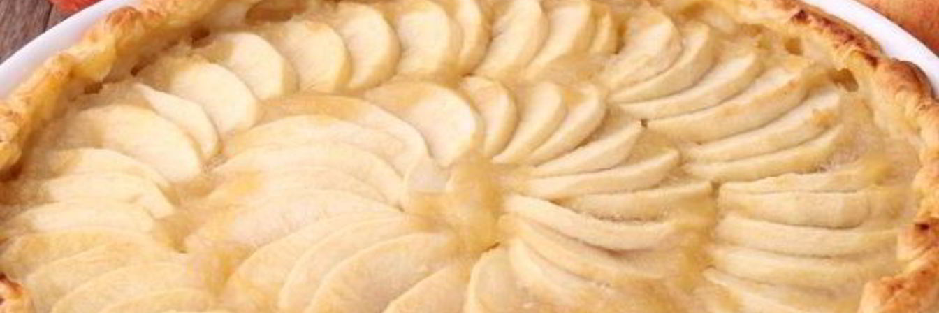 Диетическая шарлотка с яблоками