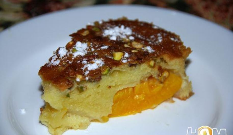 Рецепт фисташковая шарлотка с персиками