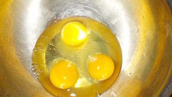 ШАГ 2. фисташковая шарлотка с персиками