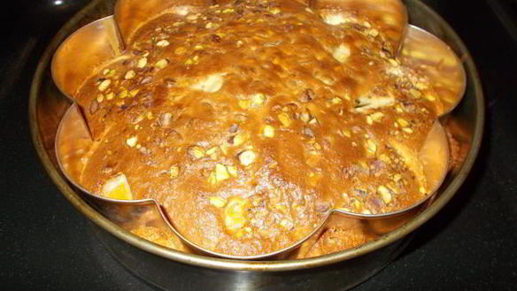 ШАГ 11. фисташковая шарлотка с персиками