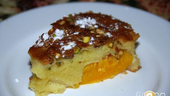 ШАГ 13. фисташковая шарлотка с персиками