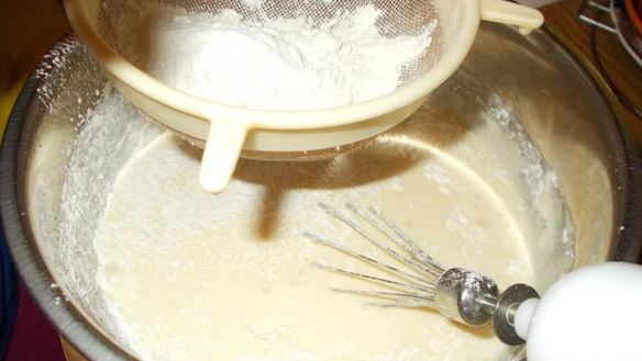 ШАГ 7. фисташковая шарлотка с персиками