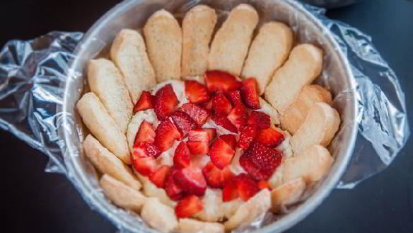 ШАГ 11. французская клубничная шарлотка