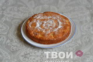 Грушевая шарлотка