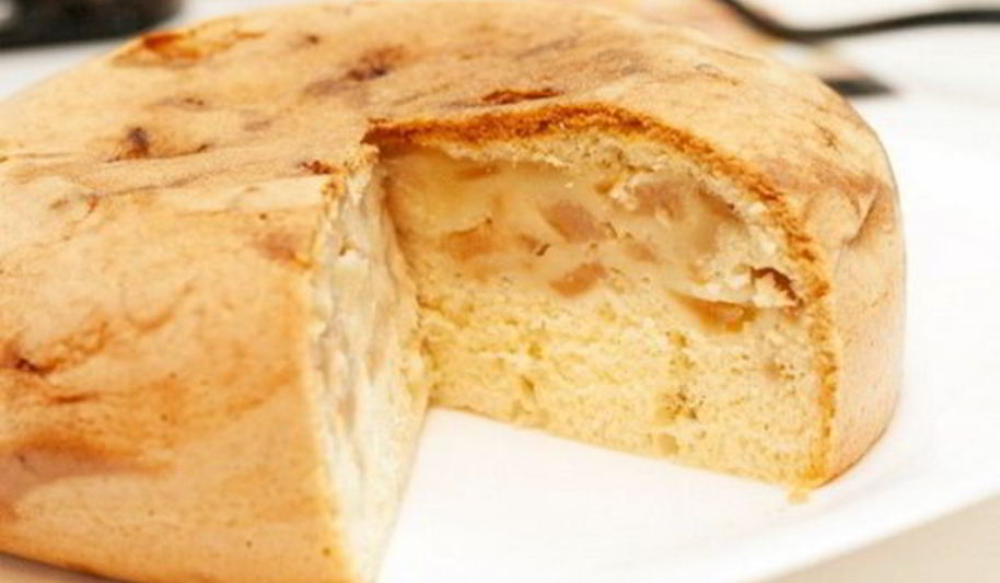 Рецепт нежная яблочная шарлотка в мультиварке