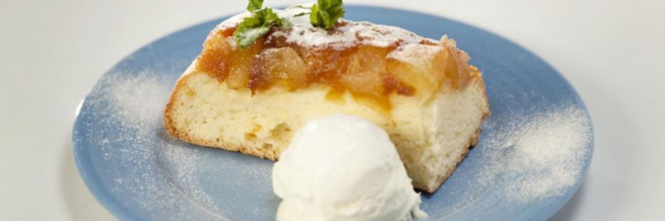 Шарлотка карамельная