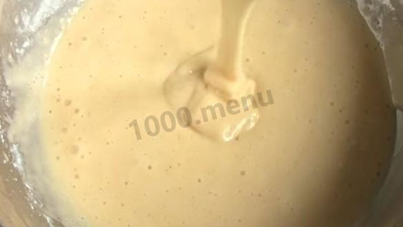 ШАГ 5. шарлотка на молоке с яблоками