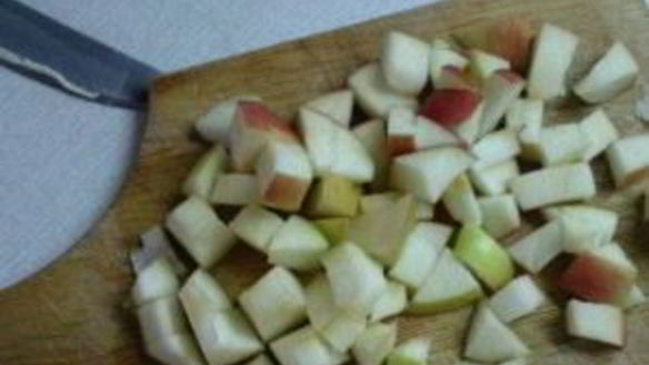 ШАГ 2. шарлотка на молоке