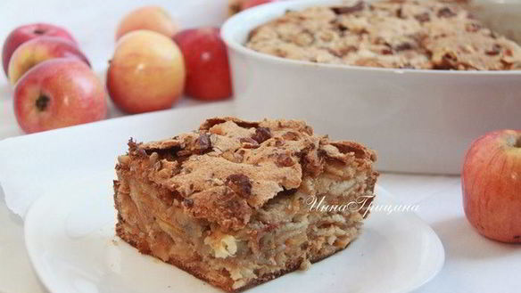 ШАГ 5. шарлотка с айвой и орехами