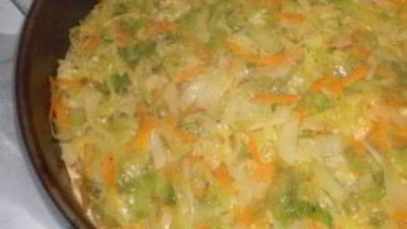 ШАГ 4. шарлотка с капустой