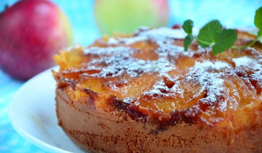 Рецепт шарлотка с карамелью