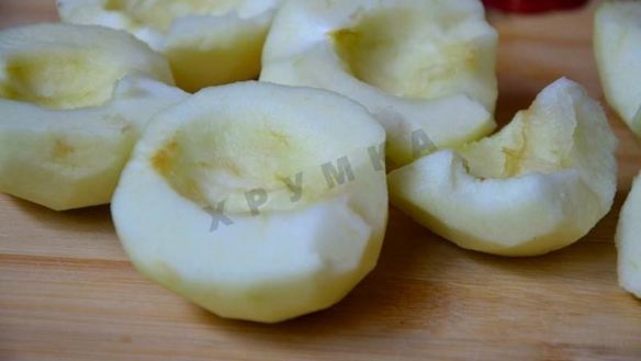 ШАГ 3. шарлотка с карамелью