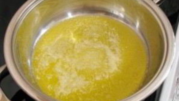 ШАГ 3. шарлотка с маком и яблоками