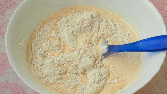 ШАГ 3. шарлотка с мандаринами