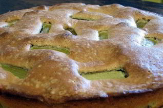 Шарлотка с ревенем