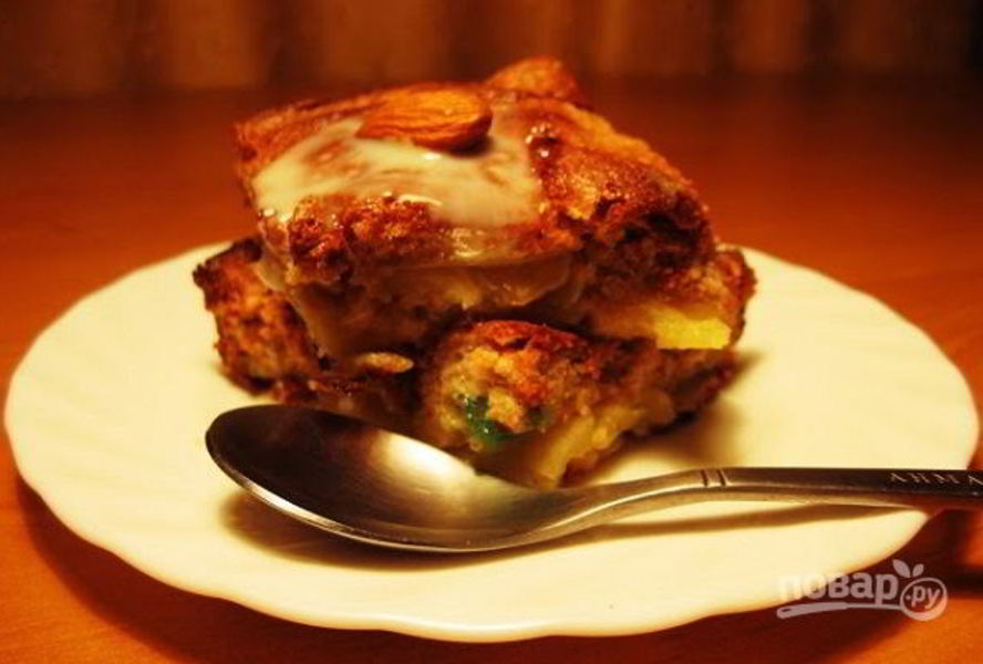 Шарлотка с сухофруктами