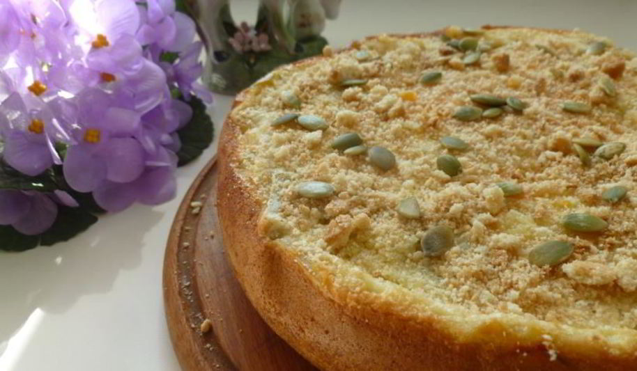 Рецепт шарлотка с тыквой и печеньем