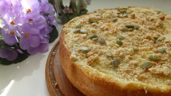 ШАГ 3. шарлотка с тыквой и печеньем