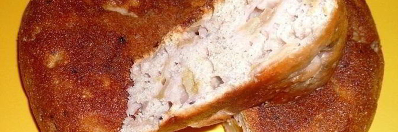 Шарлотка с вареньем в мультиварке