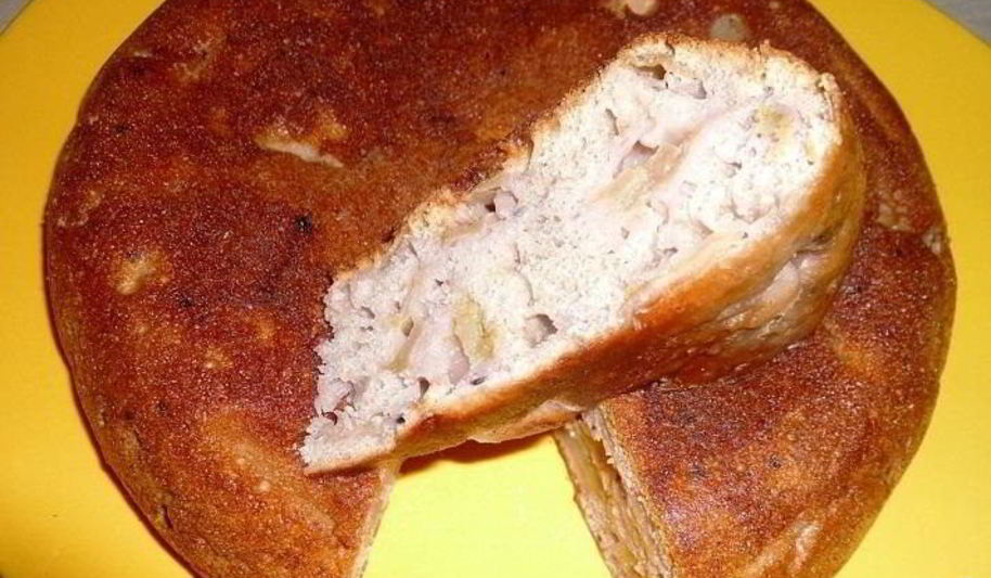 Рецепт шарлотка с вареньем в мультиварке