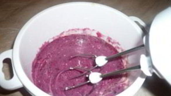 ШАГ 3. шарлотка с вареньем в мультиварке