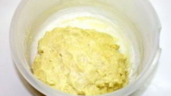 ШАГ 4. шарлотка с яблоками и безе