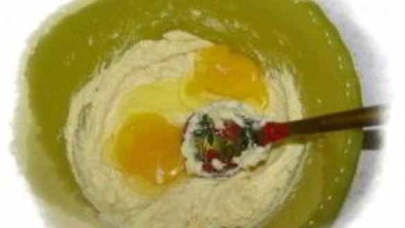 ШАГ 2. шарлотка с яблоками на кефире