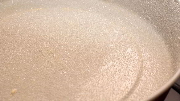 ШАГ 2. шарлотка с яблоками