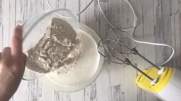 ШАГ 5. шарлотка с ягодами