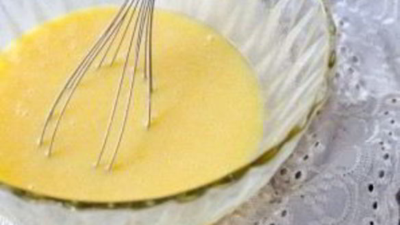 ШАГ 2. шарлотка со сгущенкой