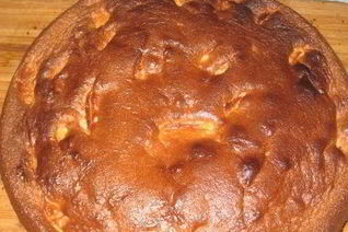 Шарлотка со сметаной