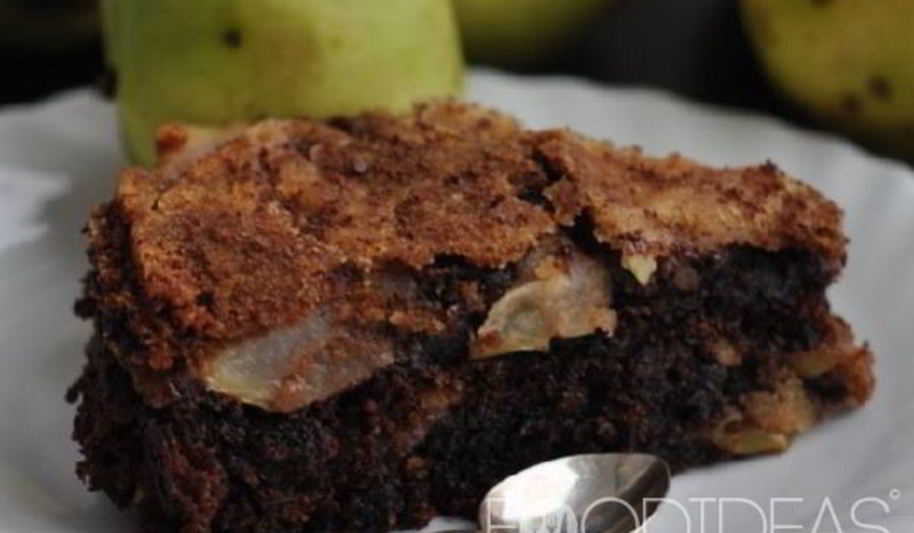 Рецепт шоколадная шарлотка с яблоками