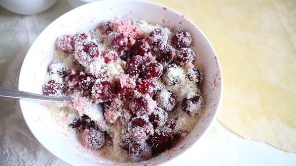 ШАГ 12. вишневый штрудель