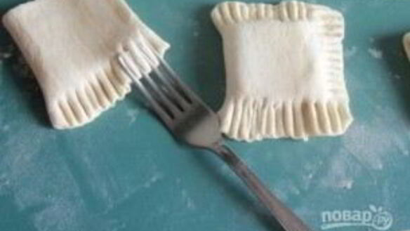 ШАГ 3. слойки из готового дрожжевого теста