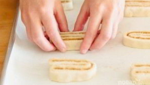 ШАГ 8. слойки из слоеного теста с сахаром