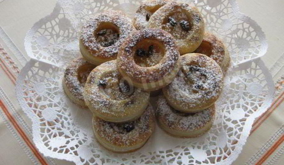 Рецепт слойки розинки