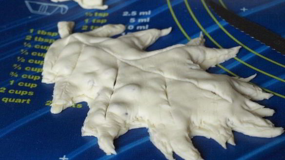 ШАГ 6. слойки с айвой и грецкими орехами