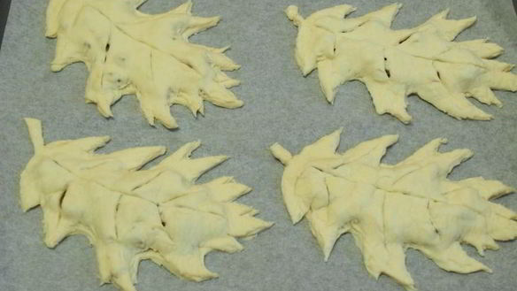 ШАГ 7. слойки с айвой и грецкими орехами