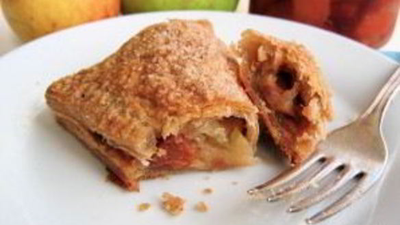 ШАГ 8. слойки с айвой