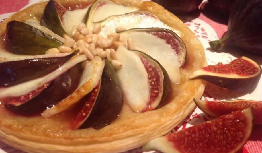 Рецепт слойки с инжиром и сыром