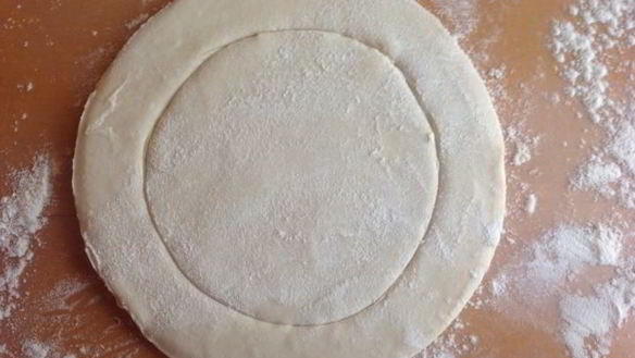 ШАГ 3. слойки с инжиром и сыром