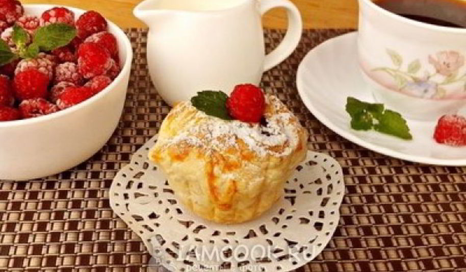 Рецепт слойки с малиной и шоколадом