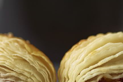 Слойки с мясом в духовке