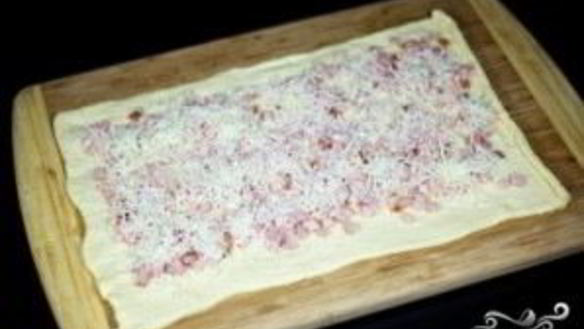 ШАГ 3. слойки с ветчиной