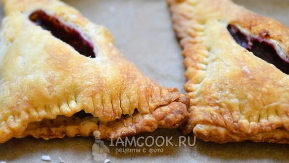 ШАГ 11. слойки с вишней