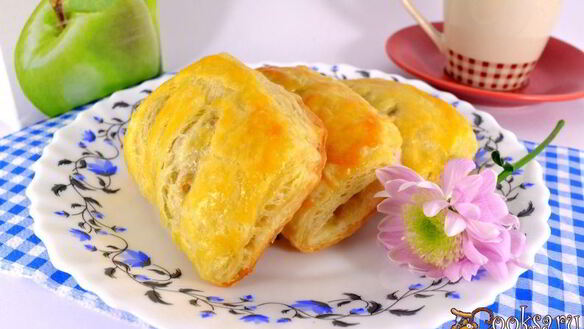 ШАГ 5. слойки с яблочным вареньем