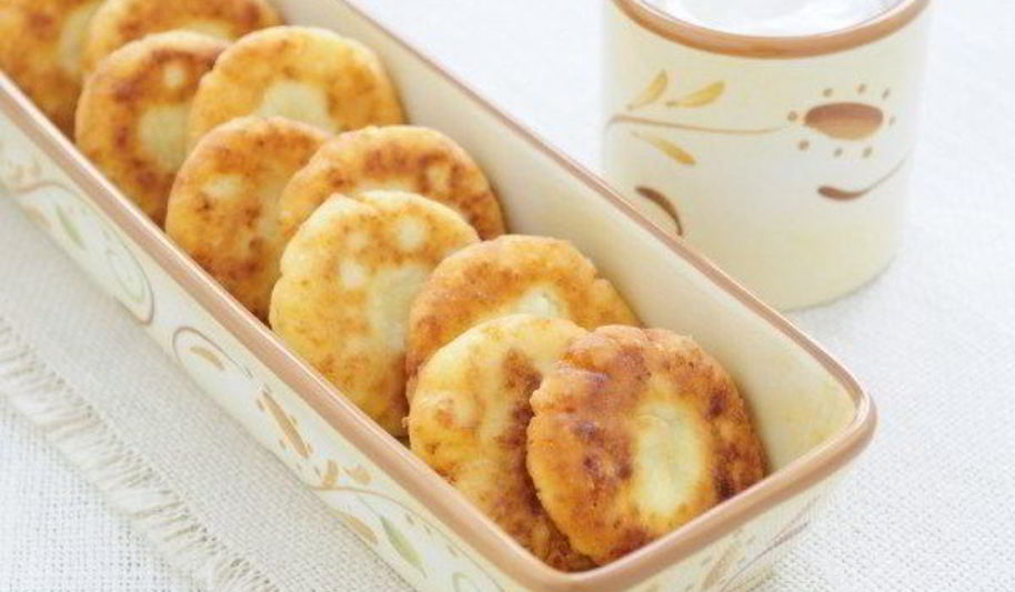 Рецепт диетические сырники с йогуртово-лимонным соусом