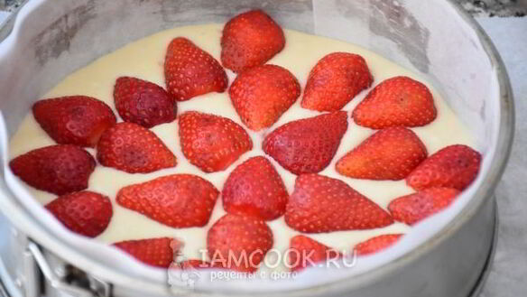 ШАГ 7. клубничный творожник