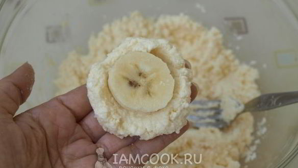 ШАГ 5. кокосовые сырники с бананом